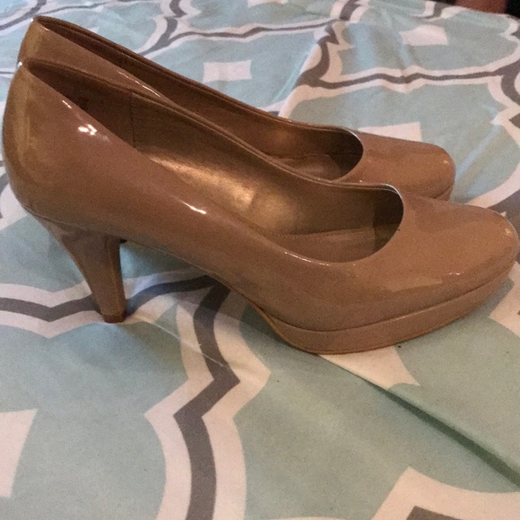 Heels - Picture 2 of 4